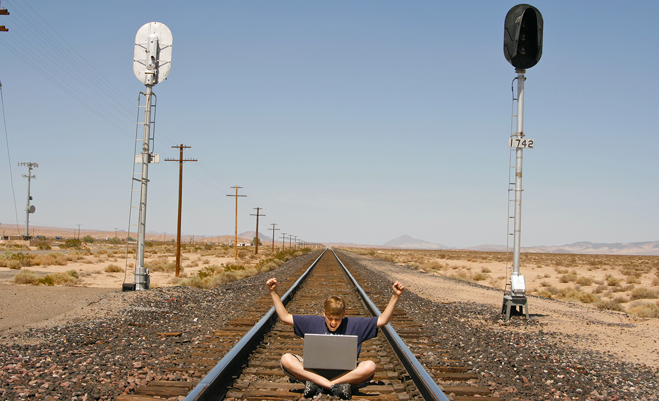 Calculating Free Space Path Loss in Cellular Deployments